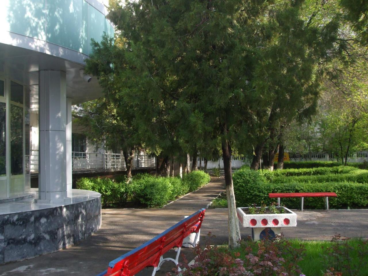 Tourist Hotel Шымкент Экстерьер фото
